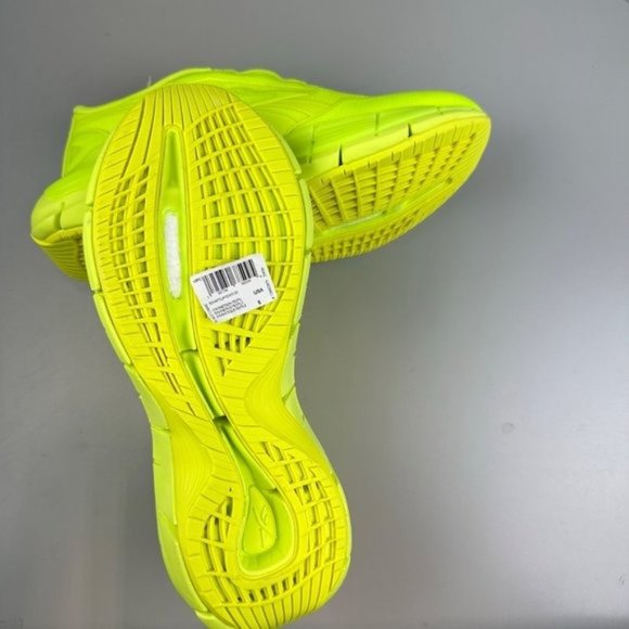REEBOK X VICTORIA BECKHAM Zig Kinetica Sneaker in Solar Yellow - Picture 10 of 11